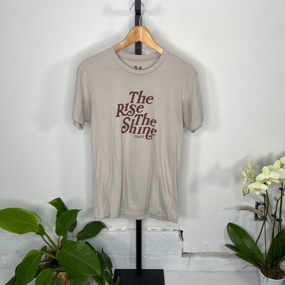 Vuori Tops - Vuori Light Gray The Rise The Shine Graphic Short Sleeve Comfort T-Shirt Size S
